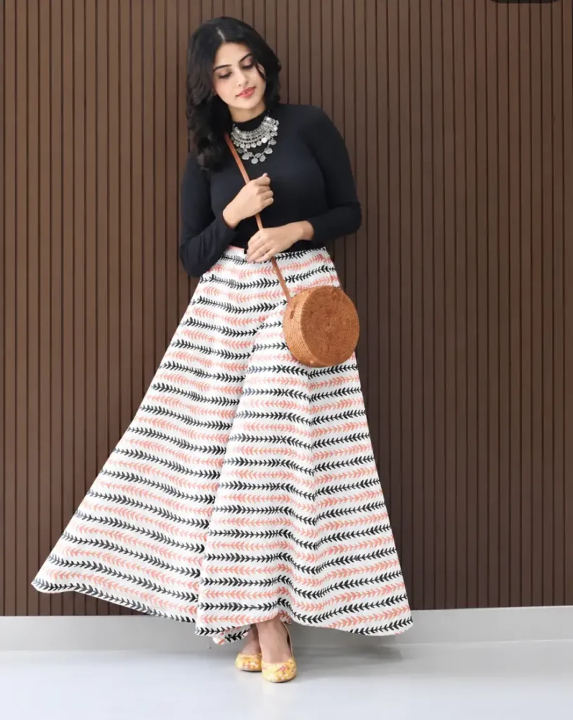 White & Peach Leaf Print